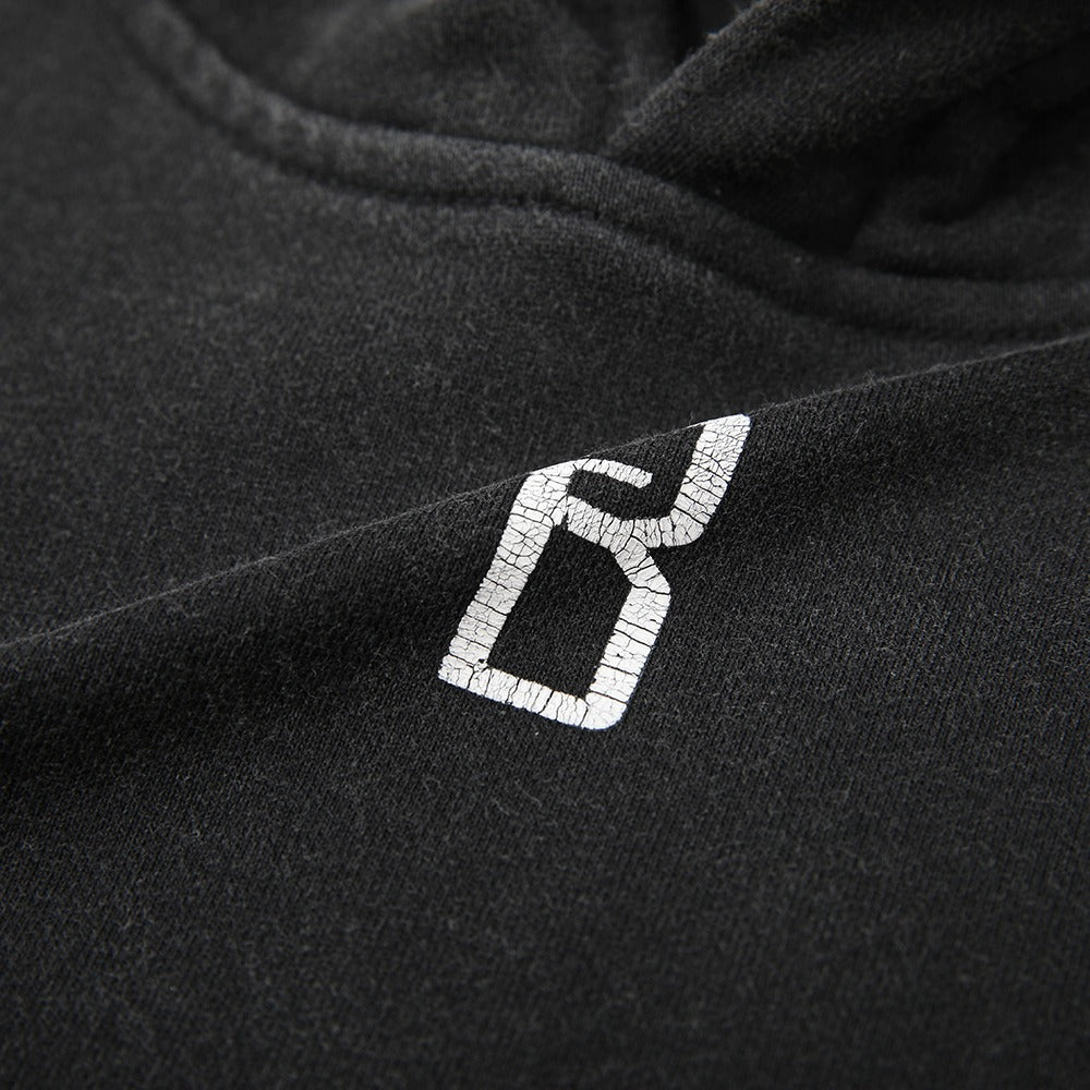 هودي كلاسيكي أسود مغسول مطبوع مع غطاء رأس