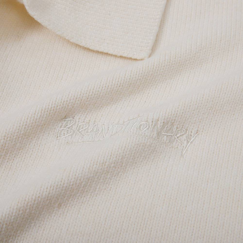 سويتر كلاسيكي صوفي أبيض بياقة قميص