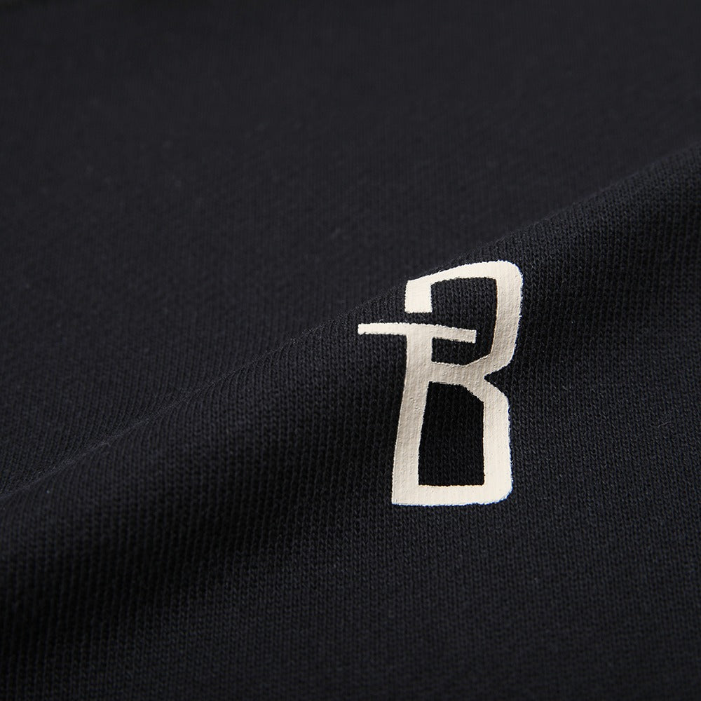 هودي أسود مطبوع "Oh Yees" مع غطاء رأس أبيض