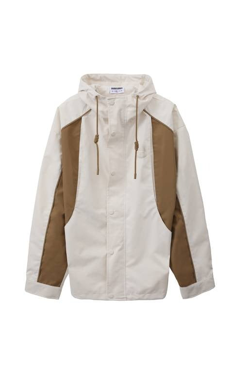 طقم رياضي كاجوال بياقة كاب – أبيض وبيج